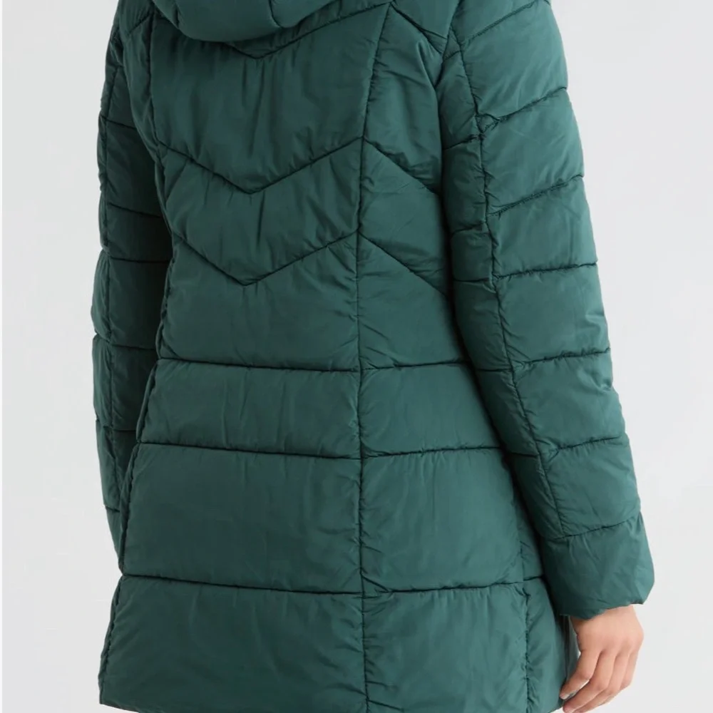 Bernardo Hooded Water Resistant Puffer coat - Picture 2 of 3